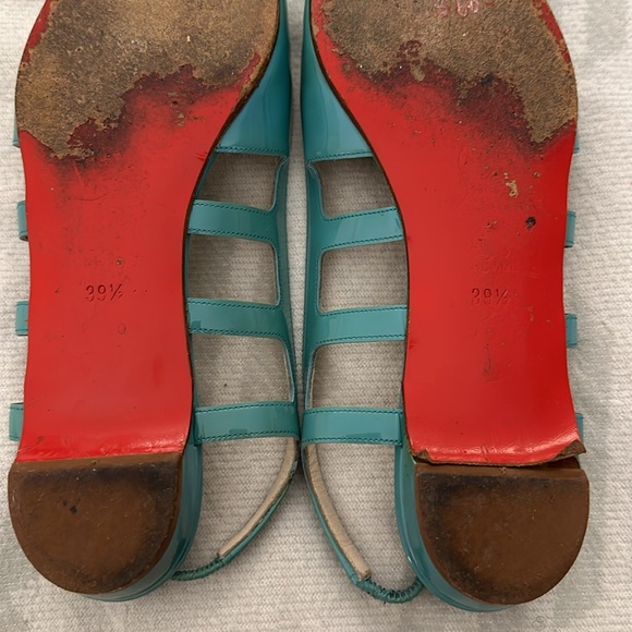 CHRISTIAN LOUBOUTIN Pointy Flats - Picture 3 of 7